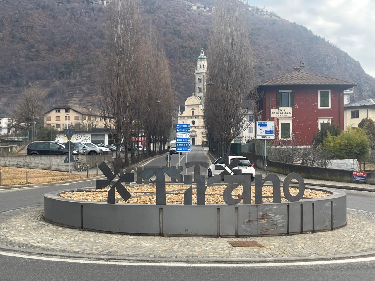 Spada è critico sulle nuove scritte all’ingresso di Tirano