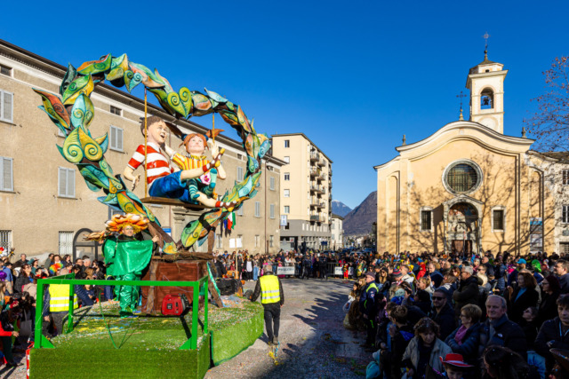 Grande successo per il Carnevale di Morbegno: colori, tradizione e migliaia di presenze
