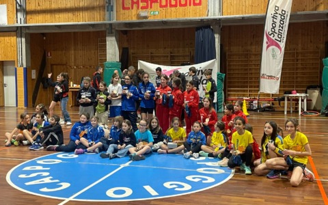 Indoor Malenca: nel Palazzetto di Caspoggio 150 Esordienti a correre, saltare, lanciare