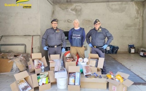 Sequestrati due quintali di prodotti alimentari avariati