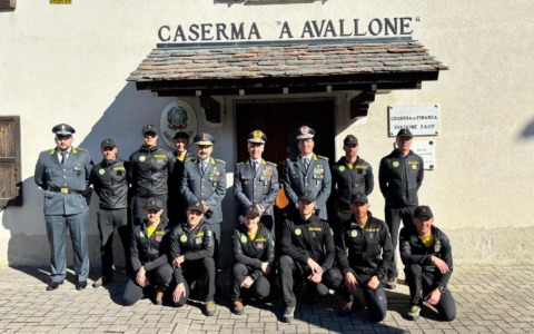 Visita del Generale Pomponi al Soccorso Alpino di Madesimo e alla Tenenza di Chiavenna