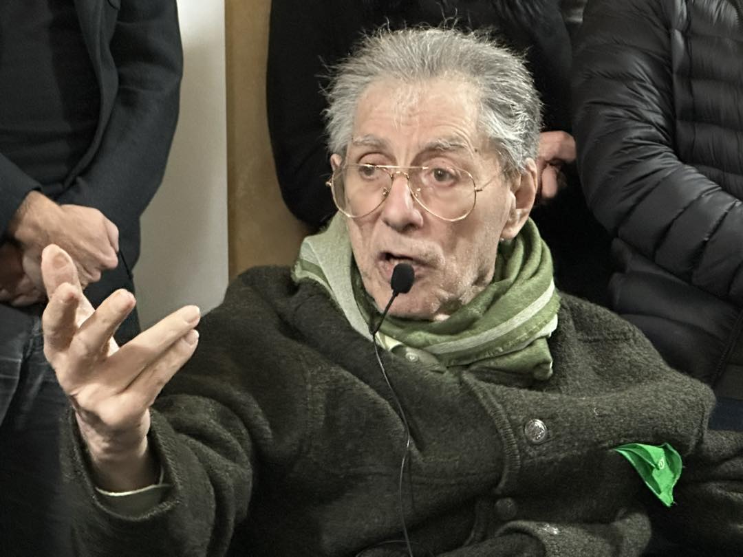 Addio a Umberto Bossi: l’uomo che inventò il Nord