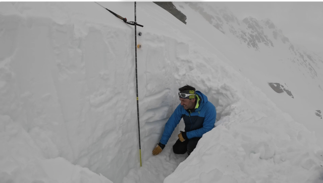 Valanghe in Lombardia: come muoversi in sicurezza sulla neve