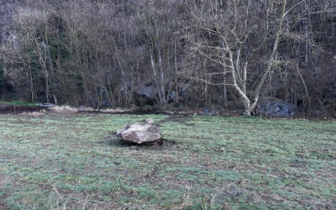 Frana sulla statale 36, chiusa la strada
