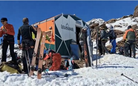 Inaugurato il nuovo bivacco Meneghello