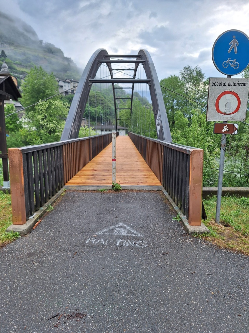 E’ stata completata la passerella ciclopedonale