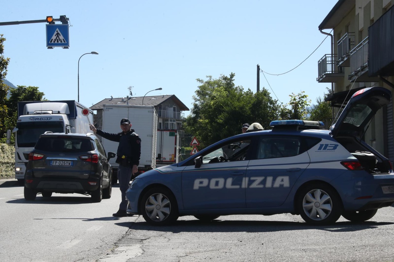 Controlli nel weekend, identificate 328 persone