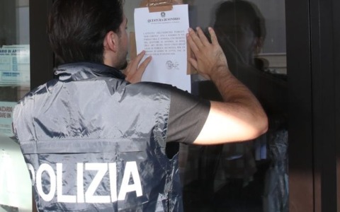 Bar chiuso dal questore, Fratelli d’Italia: “Segnale chiaro per la legalità e la sicurezza urbana”