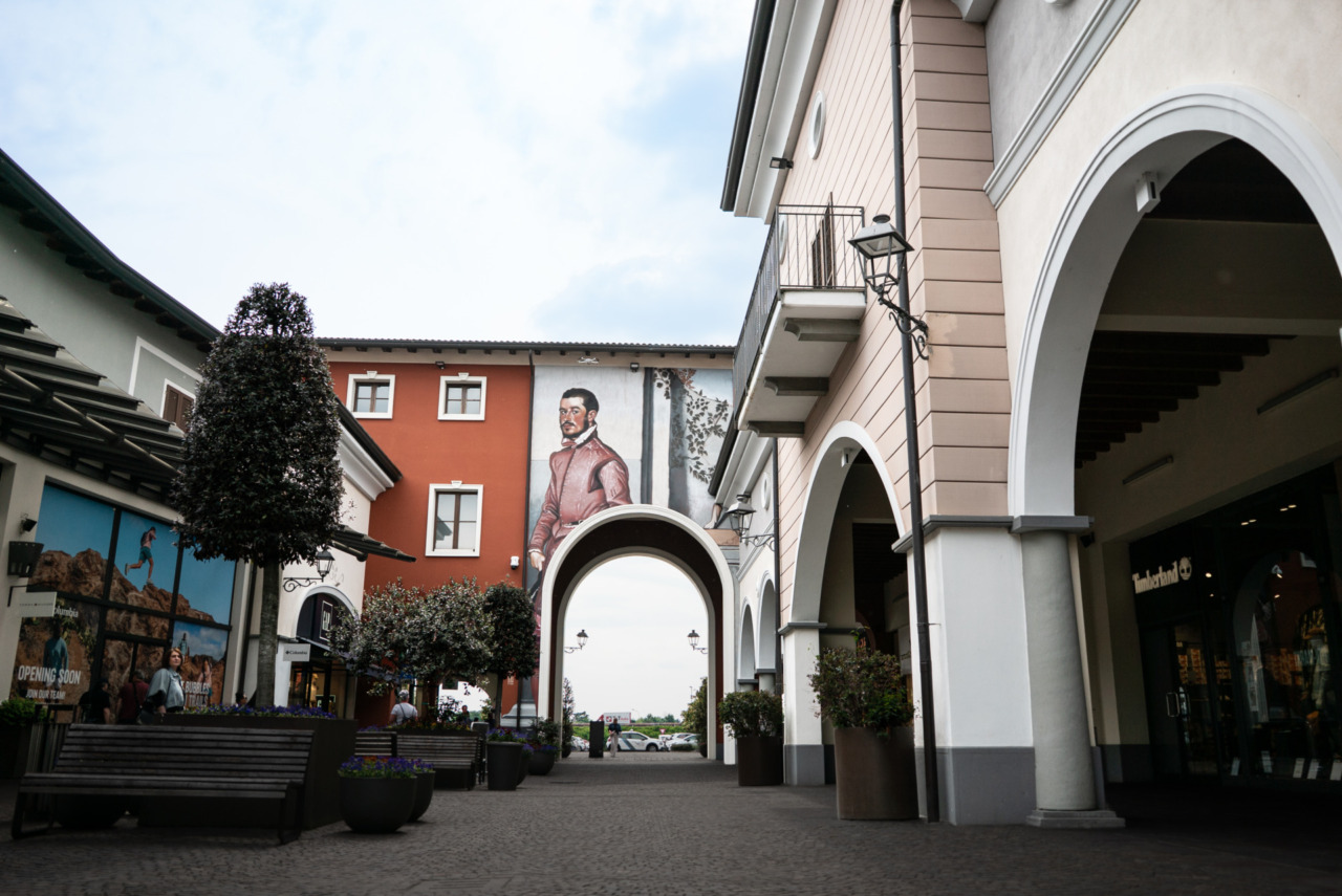 Franciacorta Designer Village, l’arte entra nel centro commerciale