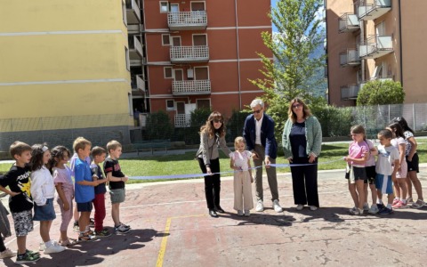 Inaugurato il giardino riqualificato della Scuola primaria Credaro