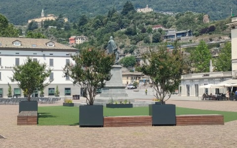 Nuovi arredi e più verde in piazza Garibaldi