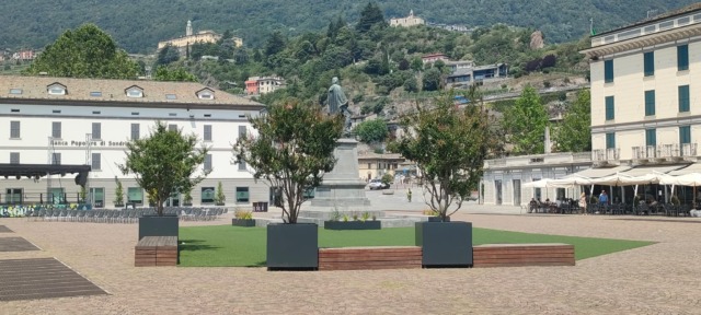 Nuovi arredi e più verde in piazza Garibaldi