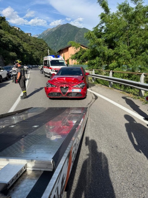 Frontale a Sorico, quattro persone coinvolte