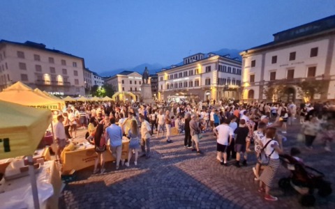 Notte Gialla Coldiretti: piazza Garibaldi diventa la piazza dell’agricoltura