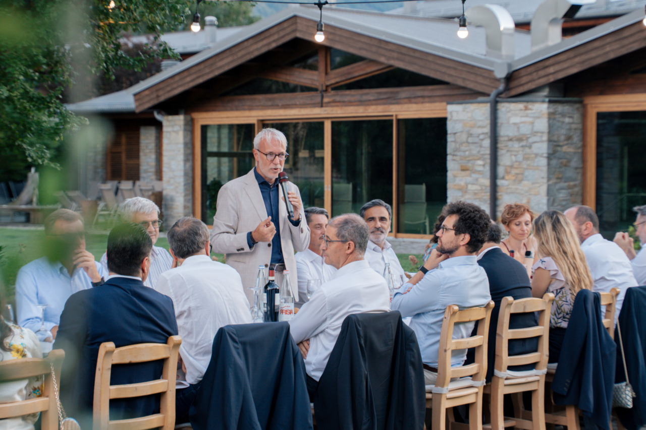 Confindustria rinsalda i legami nella convivialità