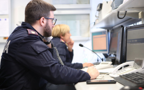 Crea scompiglio al bar, ora non potrà accedere ai locali per un anno