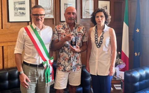 Consegnata la medaglia d’onore ai familiari di Renzo Oreggioni
