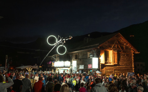 Luce, arte e tradizione: torna la Notte Nera