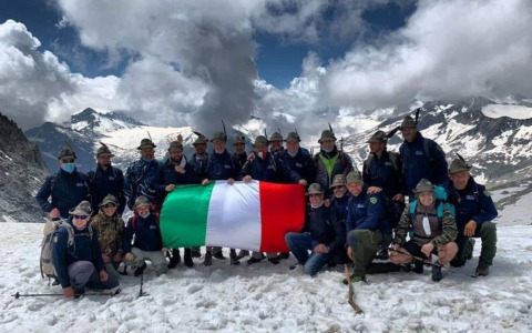 Il Coro della Brigata Alpina Tridentina in concerto nella Cripta della Santa Casa.