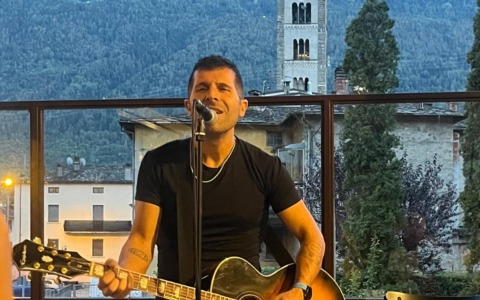 Carlo Ozzella torna sabato live al Binario Zero