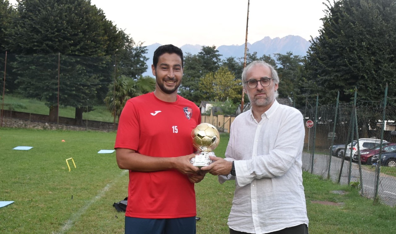 Consegnato il Pallone d’oro di Centro Valle a Daniele De Pedrina