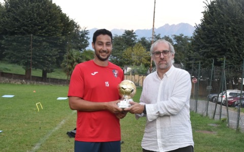 Consegnato il Pallone d’oro di Centro Valle a Daniele De Pedrina