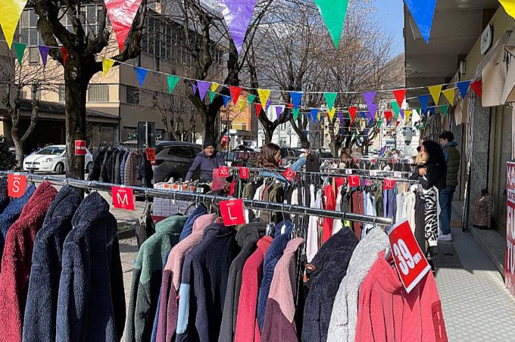 Torna Lo Sbaracco tra shopping e chisciöi