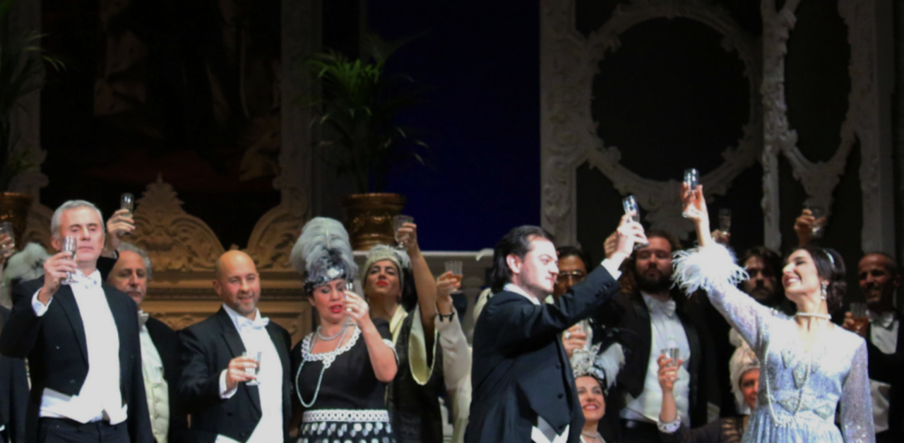 La Traviata apre la stagione del Teatro Sociale