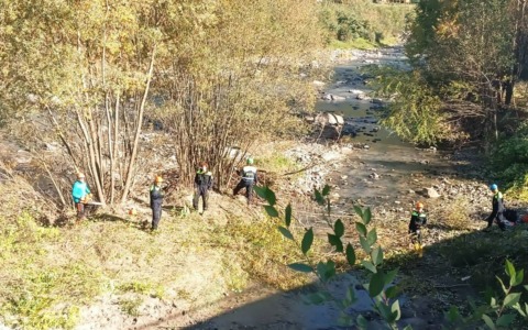 Fiumi Sicuri, volontari al lavoro lungo l’Adda, il sindaco ringrazia la Protezione civile
