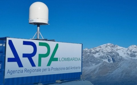 Monitoraggio ghiacciai: due nuove stazioni nivometeorologiche